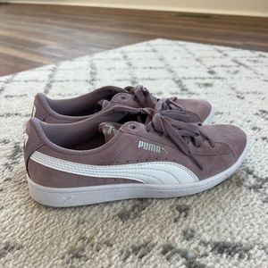 Women’s purple suede Puma Classics 6.5